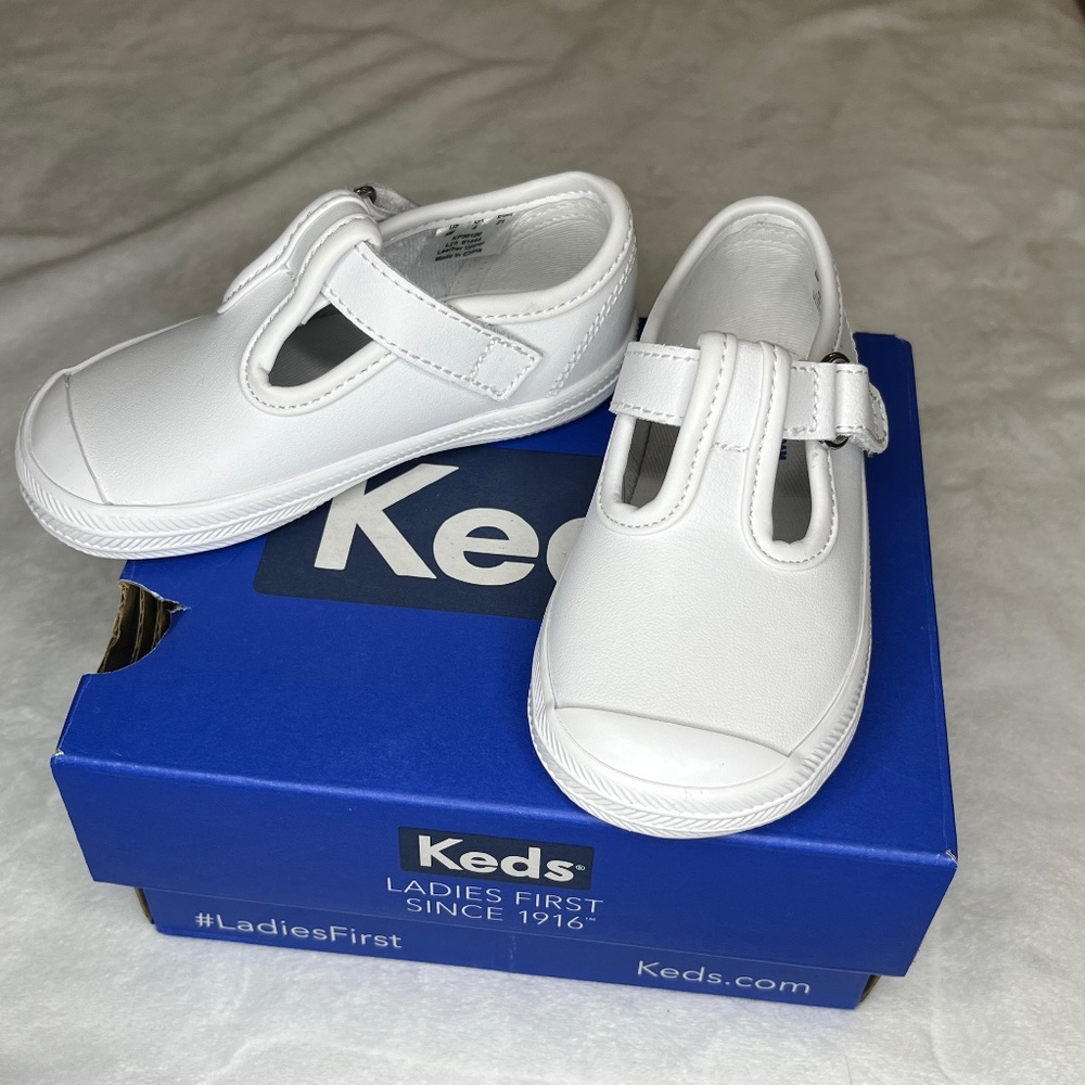 Toddler Keds White T Strap Shoe New in Box Size 5